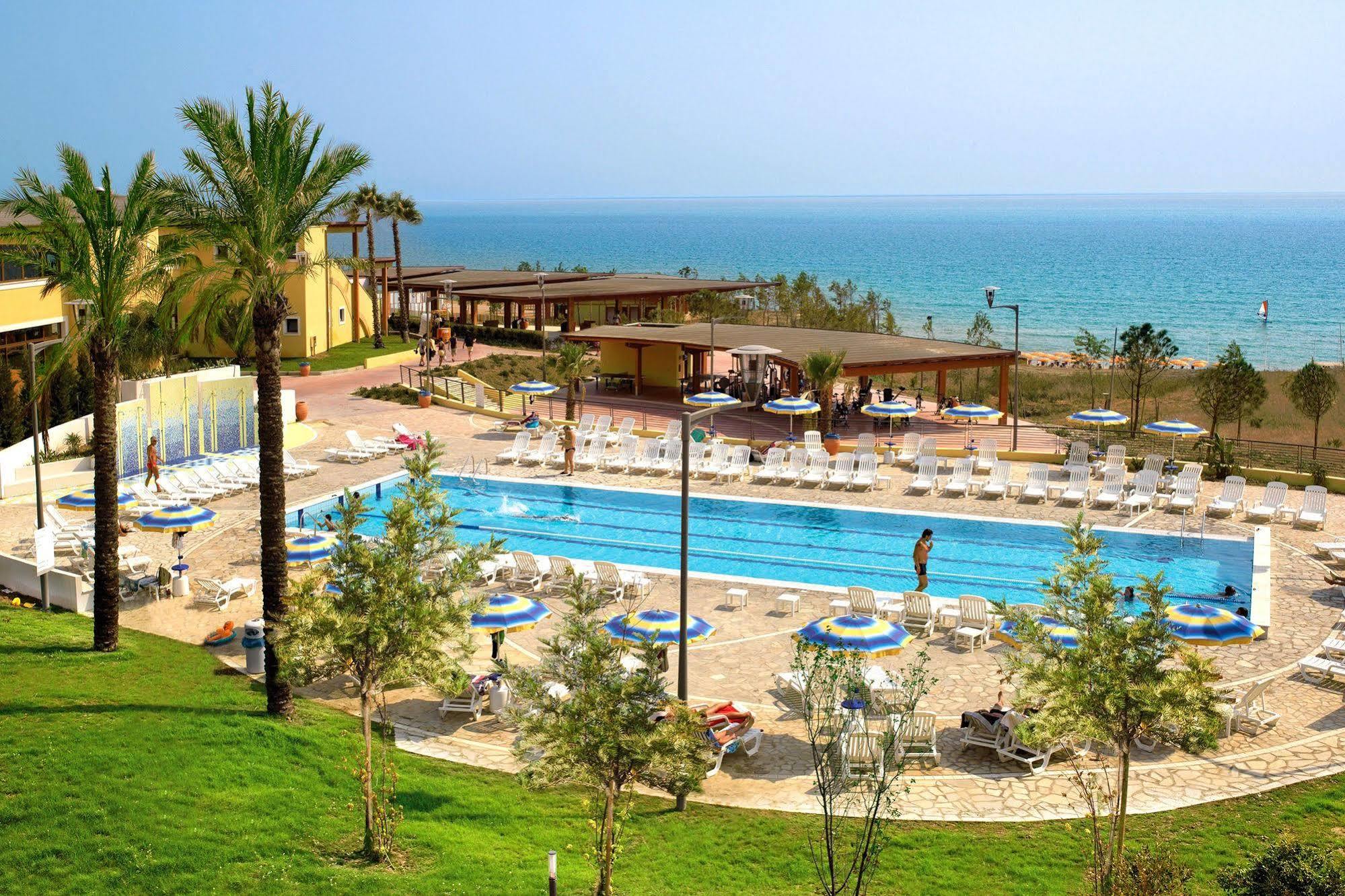 ליקאטה Serenusa Resort מראה חיצוני תמונה